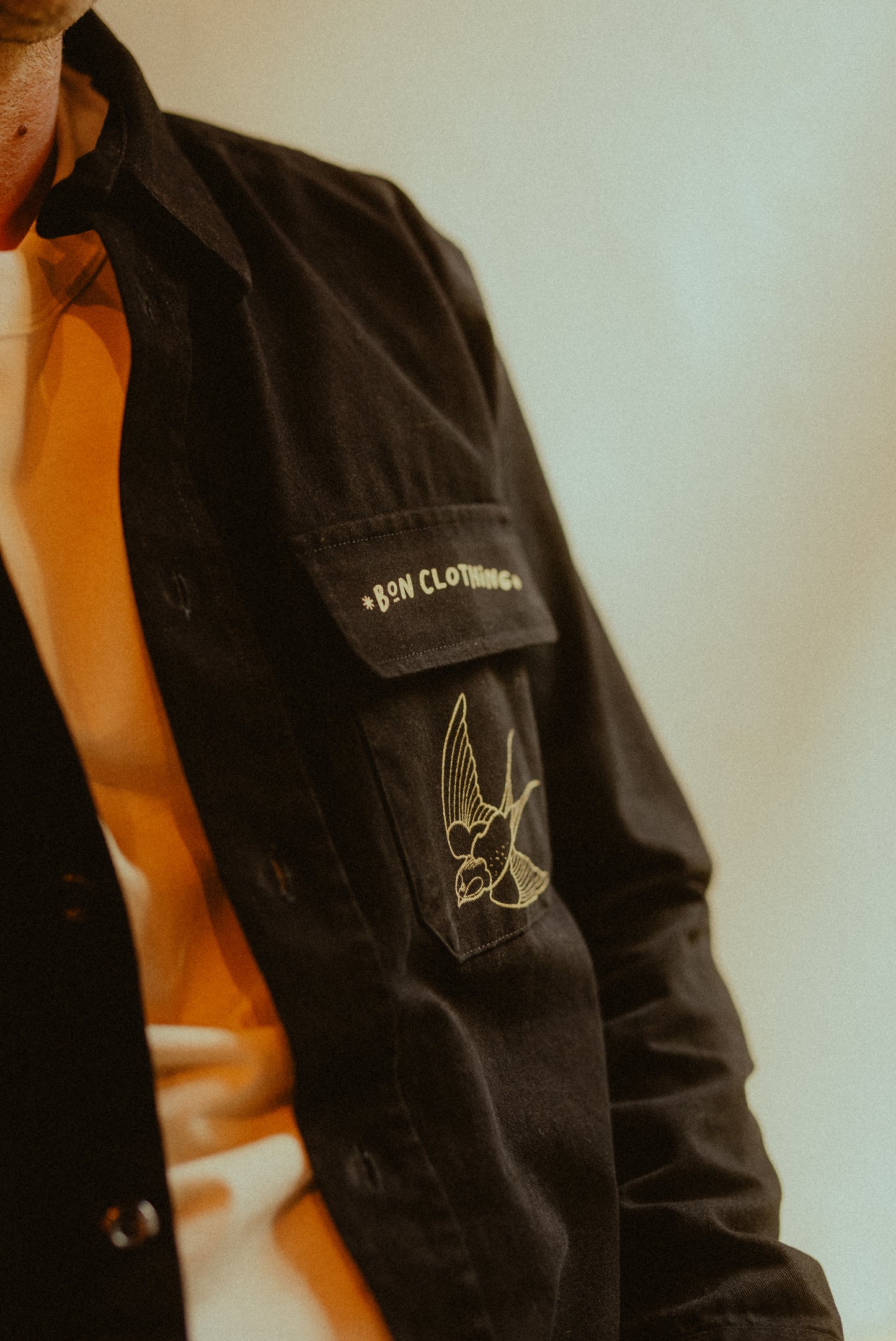 BLACK TRADITIONAL SWALLOWS OVERSHIRT