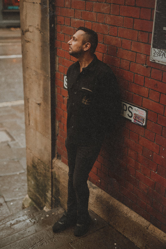 BLACK TRADITIONAL SWALLOWS OVERSHIRT